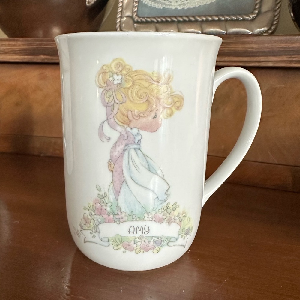 Vintage Precious Moments Amy mug 1990